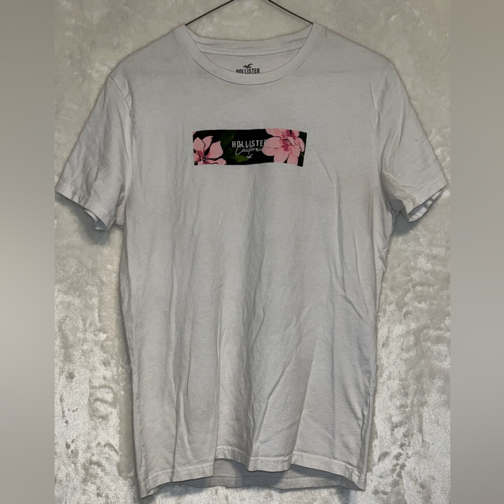 Hollister White Graphic Men's Shirt